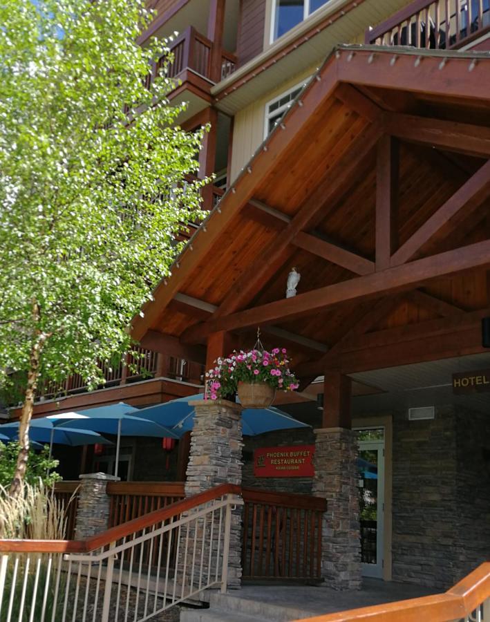 Sunny Tranquil Woods Turret In Falcon Crest Lodge Canmore Exteriér fotografie
